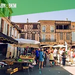 Le Bien-etre Jacuzzi Piscine Chauffee Privee Du Tarn Entre Toulouse Et Albi & Les Du Tarn Дом отдыха Peyrole