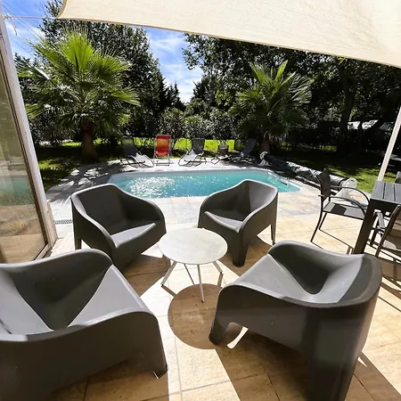 Bien-etre Jacuzzi Piscine Chauffee 7p Tarn Дом отдыха *