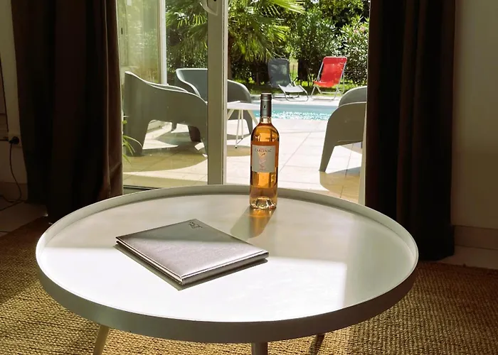 Le Bien-etre Jacuzzi Piscine Chauffee Privee Du Tarn Entre Toulouse Et Albi & Les Du Tarn Дом отдыха