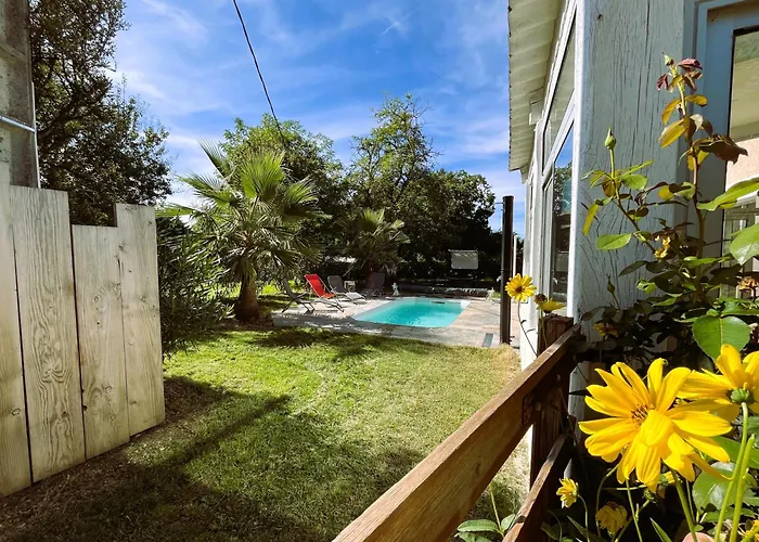 Le Bien-etre Jacuzzi Piscine Chauffee Privee Du Tarn Entre Toulouse Et Albi & Les Du Tarn Дом отдыха *