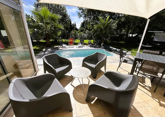 Le Bien-etre Jacuzzi Piscine Chauffee Privee Du Tarn Entre Toulouse Et Albi & Les Du Tarn Дом отдыха *