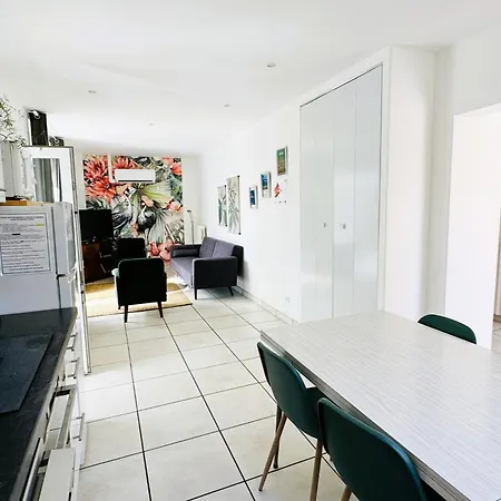Holiday home Bien-etre Jacuzzi Piscine Chauffee 7p Tarn *